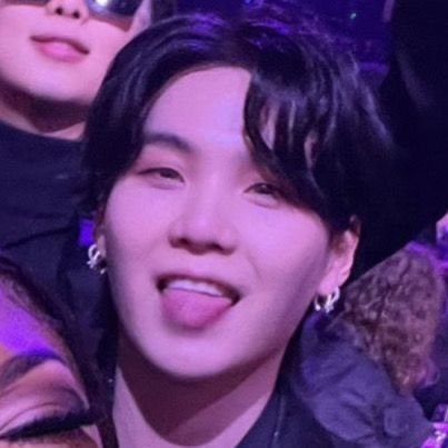 šā„ļø the day we met, i learned what it was like to breathe, i learned colors and how to be brave, i found a home for me heart, yoongi !