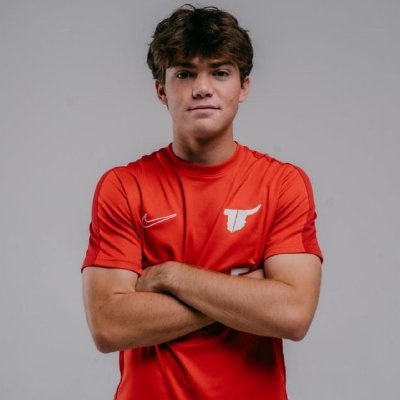 ETURE Men's Soccer in Valencia, Spain.
Positions 3, 6, 11. Left foot strong.
From Cincinnati, OH, USA. 2023 Moeller HS Graduate. GPA 3.89.
https://t.co/v3Tr2ND8tF