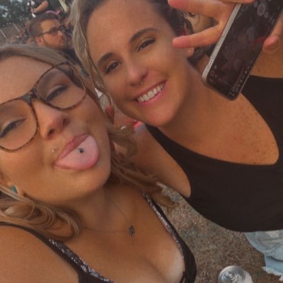 MichelleLyn711's profile picture. 