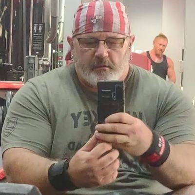 Bleed Orange 🍊 GO VOLS!!
Strength and conditioning coach, former arena football coach, coach semi-pro football team. Disabled sheriff deputy, Jesus my savior.