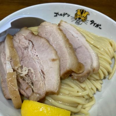 tabetabeXiao's profile picture. 筋トレはいいぞ。あと原神やってます。