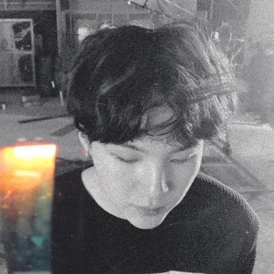 throwing up cuz of how much I love yoongi //  ~ :･.˚ co-lead design @armyphsicalbum