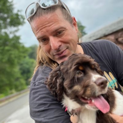 Husband, Father, Grandfather, Creative, Weird, Fun, Adventurous, Undying Optimist, and pretty much just a regular dude!
Your dm's will most likely be ignored