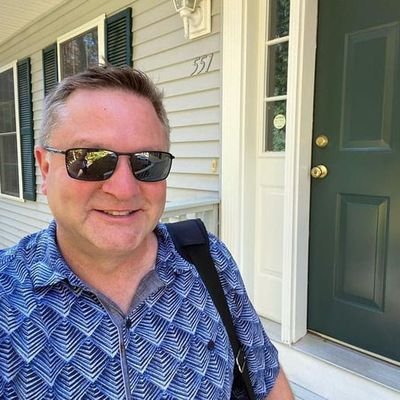 Thomas502960162's profile picture. honest man