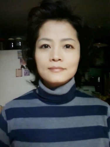 우리의 조국과민족이 세계를 향하여 우뚝서기를 바라며 이땅의 모든사람을 축복하며 사랑하는 대한민국의 가정주부 아줌마입니다