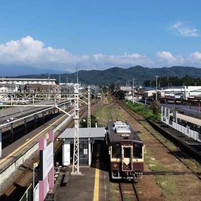 東武鉄道メインにたくさんの電車に乗りたい中の人。                
                                  一応のサブ垢→@KINUTOKKAI