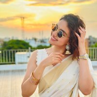 Keerthy Suresh(@KeerthyOfficial) 's Twitter Profile Photo