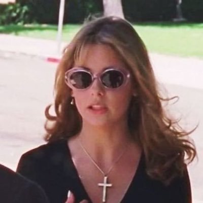 Emilyjacobson25's profile picture. "gosh I love movies" - Keanu Reeves | video editor | film criticism