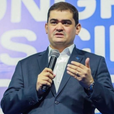 💼 Superintendente do Sebrae no Piauí ❤️ Esposo da @mclaranapoleao. Pai da Maria Júlia e da Maria Helena.