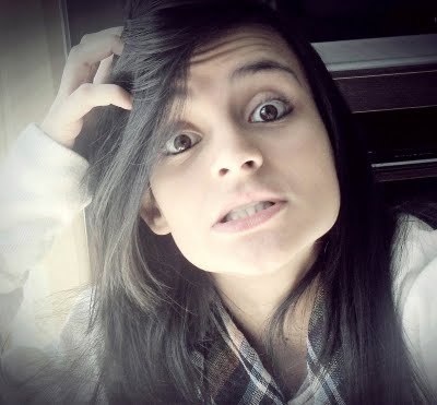 Sou do tipo louca, do tipo que não aceita nem que cheguem perto do @20seduzir_9nha . Sou do tipo que acaba com uma vadia. Sou do tipo ciumenta.
