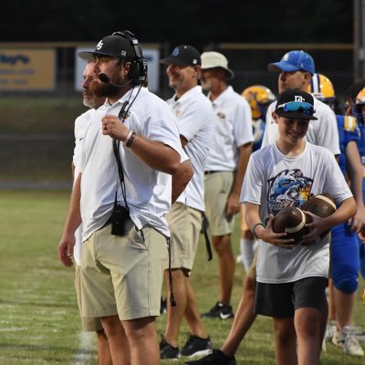 Christian✝️. OL/S&C Coach at LaSalle High in Olla, LA. Teacher. Youth Pastor. Married to @carliprudhomme ❤️. #ForHisGloryAlone #LATech2019