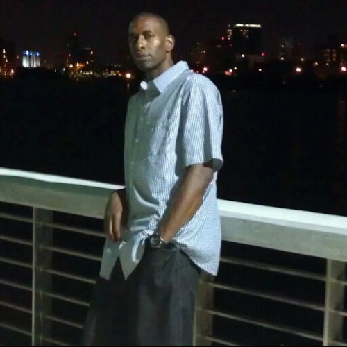 17 years of organized basketball experience. High School, NCAA division 1, Minor league, NBA summer league and overseas.