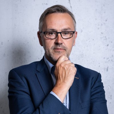 Behavioral Strategy @Otolithc - @Guberna_be Certified Board Director - President of @hrprobe - Board member of @the_eapm. My tweets are my “respons-ability”