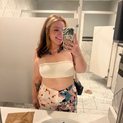 idekfancy2's profile picture. 