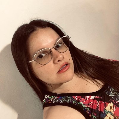 Martillera pública y Corredora de comercio.
Estudiante de Prof. en educ. sec. de Historia.