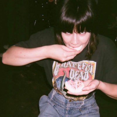 roomytshirt's profile picture. I love ice water😀