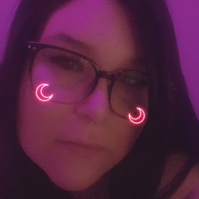 h3llsb3lle's profile picture. 