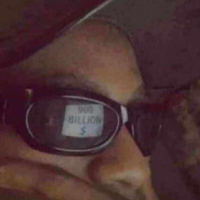 _thekhobby's profile picture. part time pilot at vodafone/telecel | ynwa | music | farmer