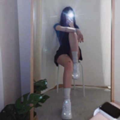 🚺19 // 159cm // 童貞狩りしてみたい // 見せ合いしたい // アニヲタ // いちゃいちゃ好き