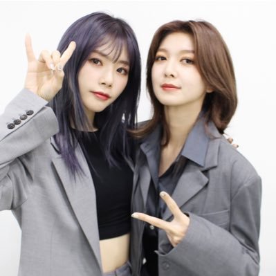 for dreamcatcher’s #지유 and #다미