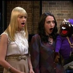 Tweeting 2 broke girls out of context images