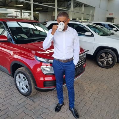 SalesExecutive @HyundaiSA|Poultry Farmer 👨‍🌾 | petrolhead | Soulful house 🎧 |father| a leader without title