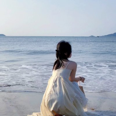 putry2603's profile picture. we have tomorrow Bright before us like a flame