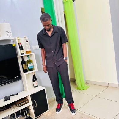 nzogangcarmelo's profile picture. Que veut tu savoir ?