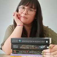 Mia Postigo (@miss_curiouser) 's Twitter Profile