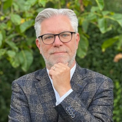 founded Antecedentia for #professional #genealogy and #familyhistory in the #Netherlands, also @APGgenealogy president and @UniStrathclyde student