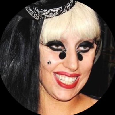 xbxbxcz's profile picture. 🍷🚬 سيجارة و كأس