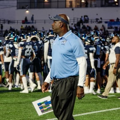 3x State Champ! Developer of Character, Working to Build Well Rounded Fearless Young Men. Proud Head Football Coach at West Orange High School.