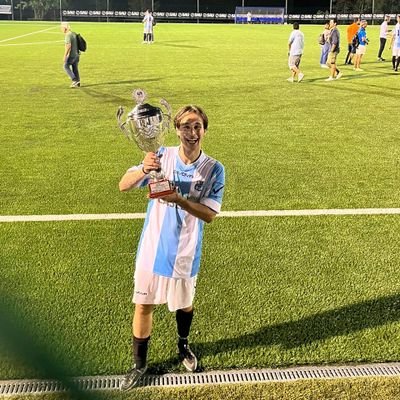 therealslimbosi's profile picture. ⚽️🏄‍♂️