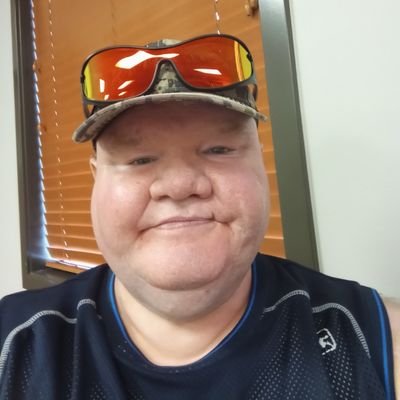 stewart_jo31482's profile picture. I like oil painting drawing and read a good book watching movies and take a walk on the beach holding hands together with a lady ok