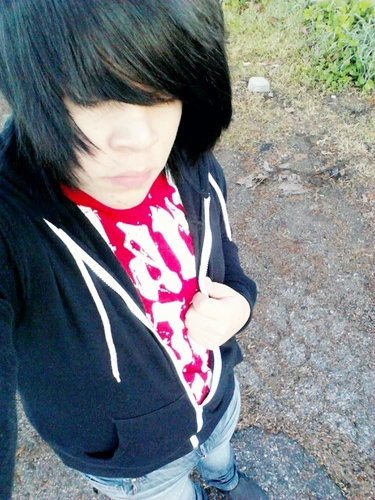 Zombiebryann's profile picture. I love to make music, txt, sleep 24/7, eat like a boss & lowkey i kill zombie on my free time so come on down and follow me YDG!?