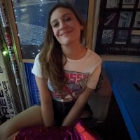 Laura Schwartz-Henderson 🙃 (@laurashendo) 's Twitter Profile