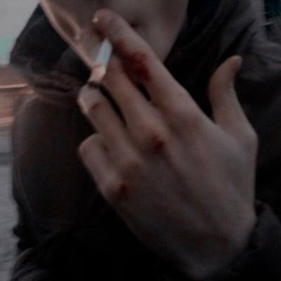 я мертва , но остаюсь с никотином // инста : chisti_nicotin https://t.co/T5jw38BH7o