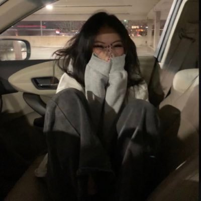 emmianfsw's profile picture. 19 , just horny 💋💋