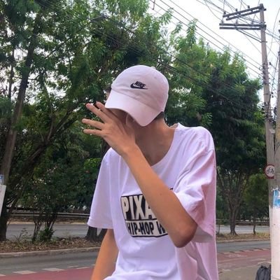 RichardMdz3's profile picture. ®️