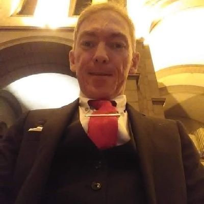 Gentleman and Rebel. Alpha. Proud to be politically incorrect without taboo. French Stallion! Eternal Romantic! Patriot & Souverainiste