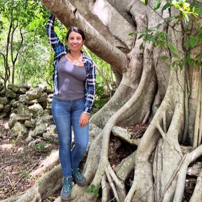 Bióloga y MsC @UNALOficial🌱 PhD @UNAM_MX🌿 Investigadora en @CICYoficial 🍃 #RestauraciónEcológica ✊🌳💧CERP by @SERestoration Co-coordinadora de @reparamexico