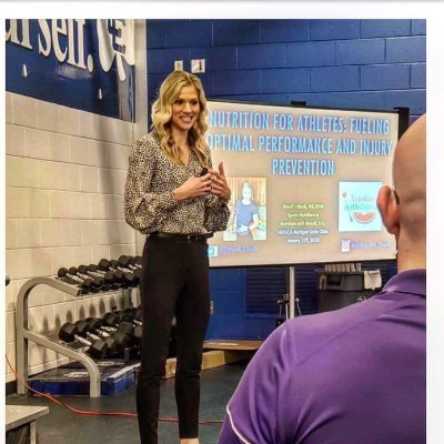 This account is connected with Nutrition with Wendi Coaching & Education for athletes, active adults, and individuals who want to get healthy and strong!
