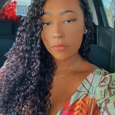 luanasantana_m's profile picture. eu sou a viajante e a viagem. amante da mpb, trilha, prata, plantinhas, poemas e outras viagens