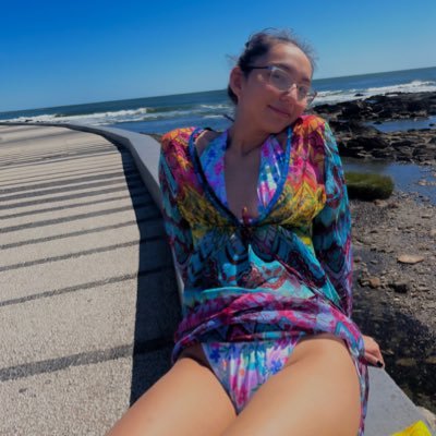 Peruana con ganas de desahogarme un poco.
Vendo foto de pies así que no dudes en escribirme.