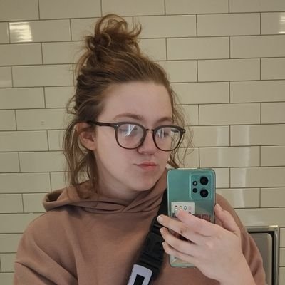 azuresdawn's profile picture. I'm just a little hockey guy