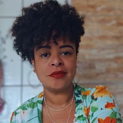 Tigrao_Elaine's profile picture. 🌈 Mulher, cis, lésbica
🖤 Corinthiana 
♋ Canceriana 
🐶 Mãe da Ebony
📽 amante de séries/filmes