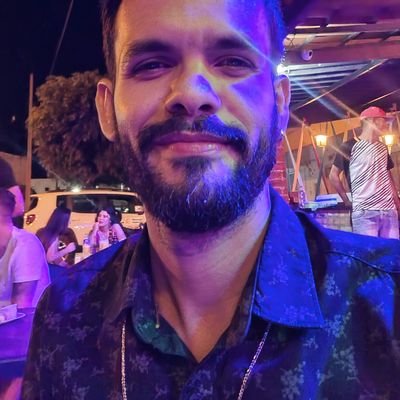 Dm01020's profile picture. interagindo