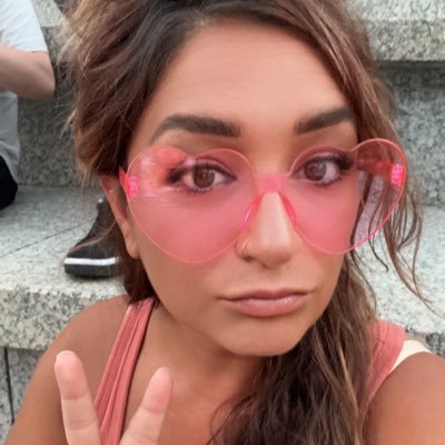 jackie_can's profile picture. (she/her) puppy mommy, wife, BCBA, advocate, ally, season 1 castaway 💜🐶👩‍❤️‍💋‍👨💙🏳️‍🌈🖤🛳