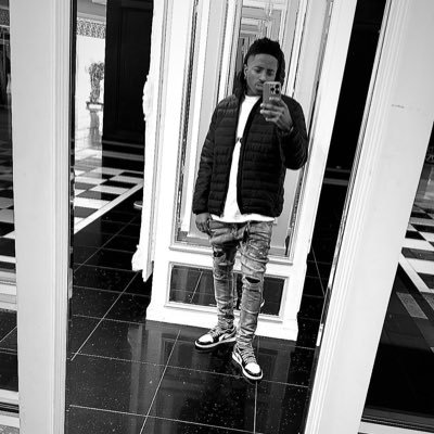 _itsque2's profile picture. A ugly slouchy bitch tried to get rid of DA GOD..but I’m back hoe 🗣️🗣️🗣️🗣️ ⚜️⚜️WHODAT⚜️⚜️