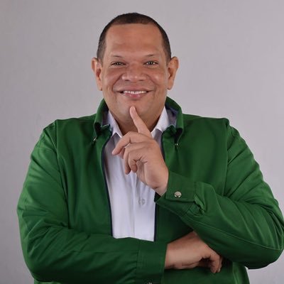 Alcalde de Santo Domingo Norte, Pdte. de la Mancomunidad GSD, Catedrático de Derecho en la UASD, Amante de las buenas obras.